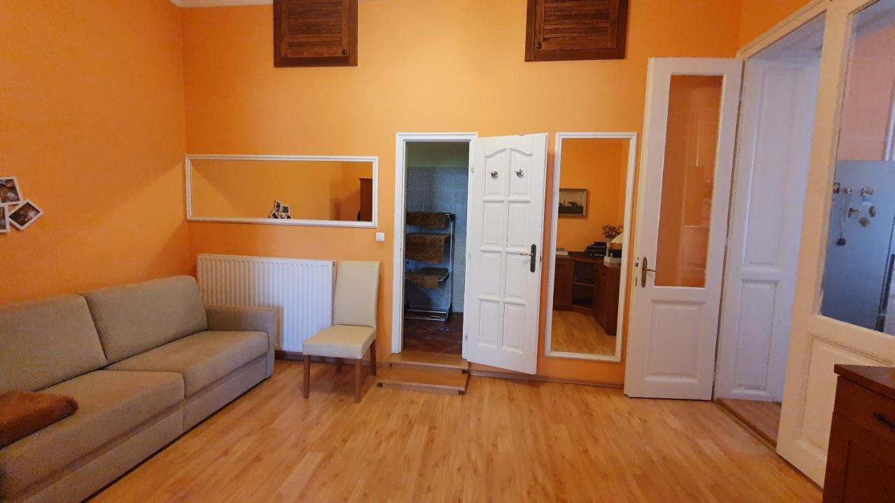 Ferienwohnung Casa Tajola Kecskemét Exterior foto