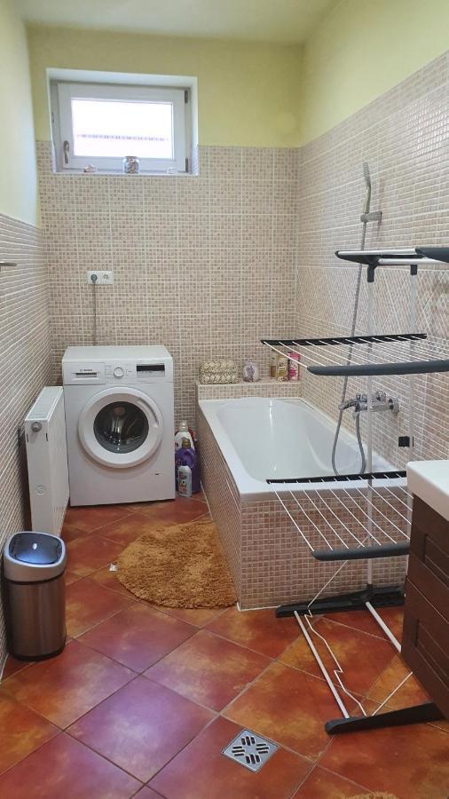 Ferienwohnung Casa Tajola Kecskemét Exterior foto